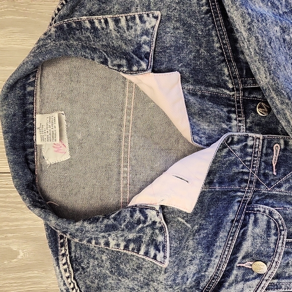 MARIPOSA Vintage Acid-Barbie Denim Jean Jacket with Pink Stitching - Picture 3 of 9